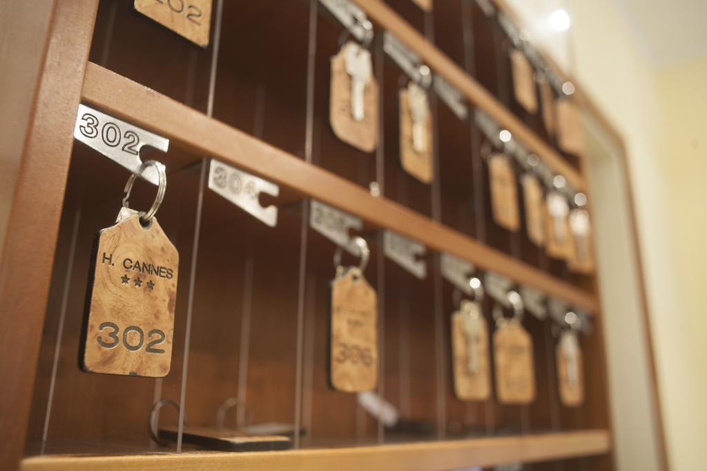Hotel Cannes - In Pieno Centro ริชชิโอเน ภายนอก รูปภาพ