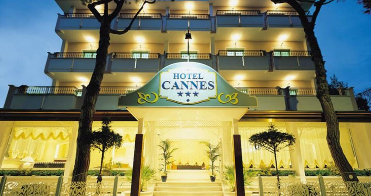 Hotel Cannes - In Pieno Centro ริชชิโอเน ภายนอก รูปภาพ